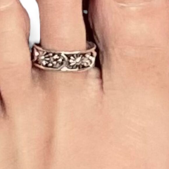 Silver Antiqued Stars Moon Adjustable Cuff Ring Jewelry NEW - Picture 4 of 4